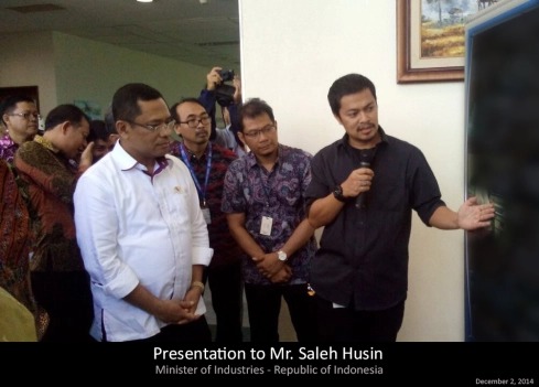 Presentation to Mr. Saleh Husin – Minister of Industries